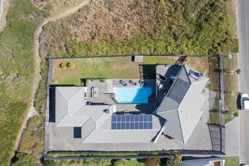 7 Bedroom Property for Sale in San Michel Western Cape